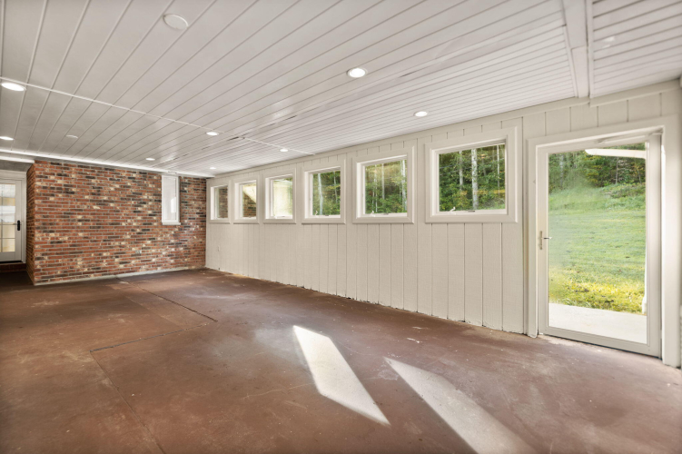 Listing Image 68