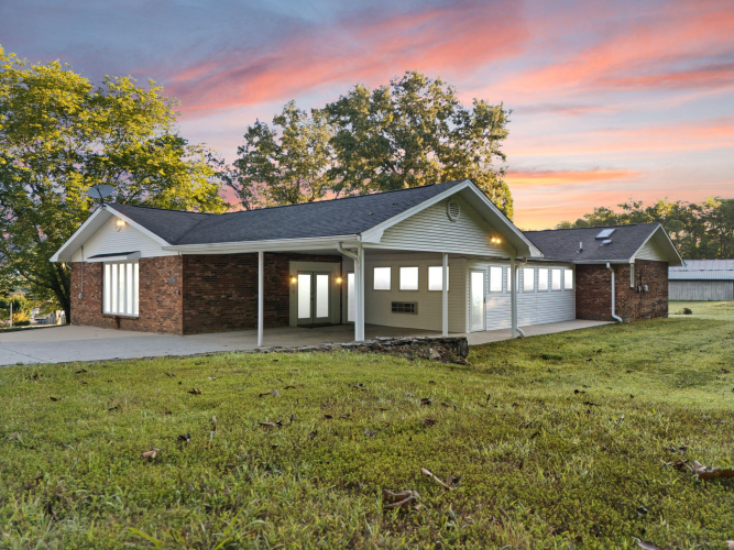 Listing Image 79