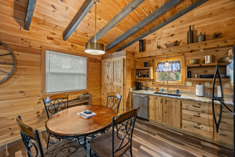 Listing Image 7