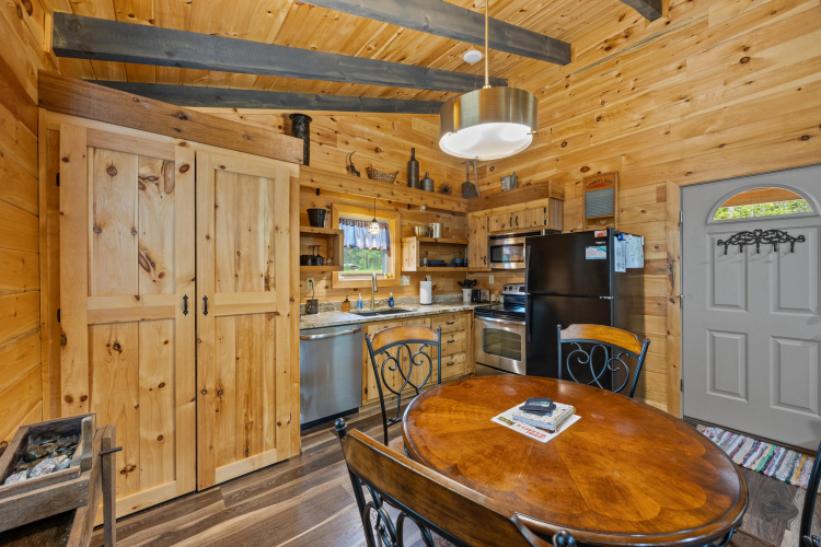 Listing Image 8