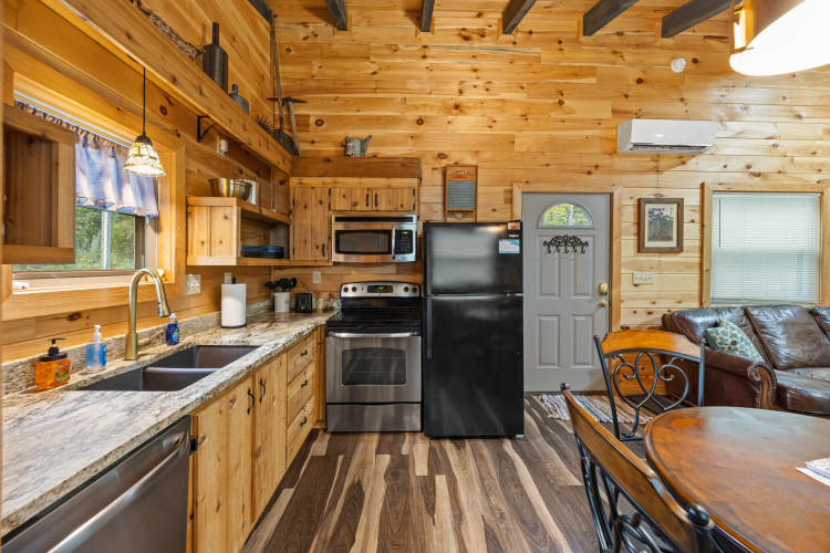 Listing Image 10