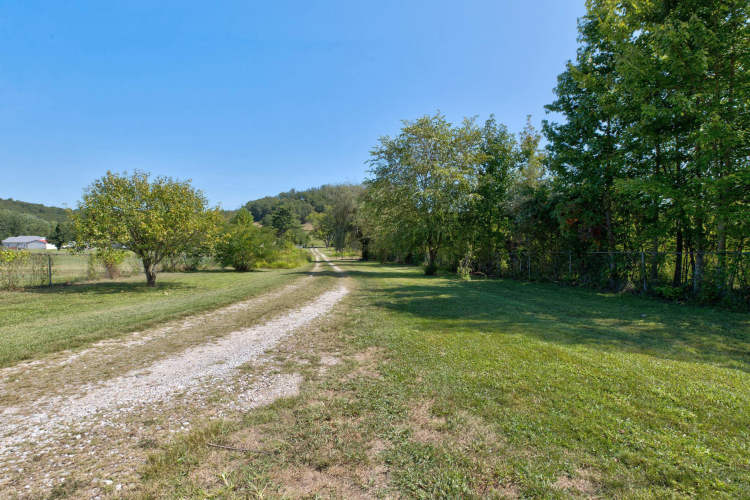Listing Image 24