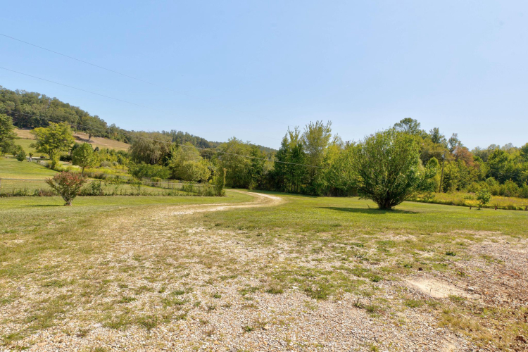 Listing Image 40