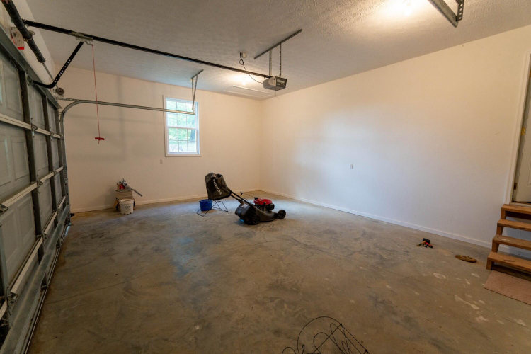 Listing Image 42