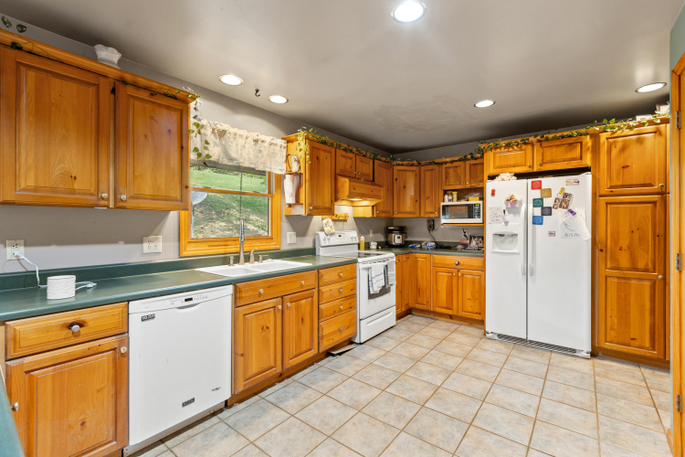 Listing Image 18