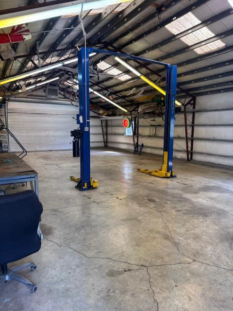 Listing Image 8