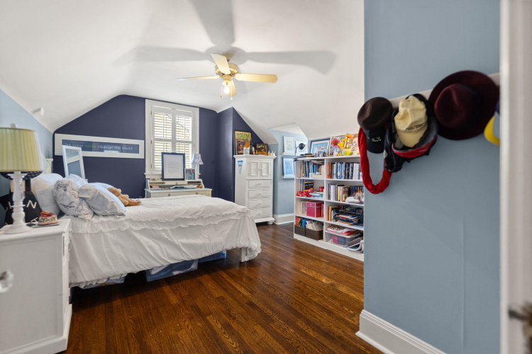 Listing Image 55