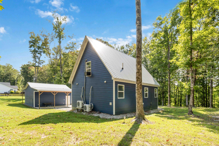 Listing Image 4