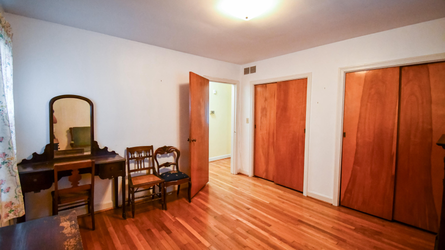 Listing Image 76