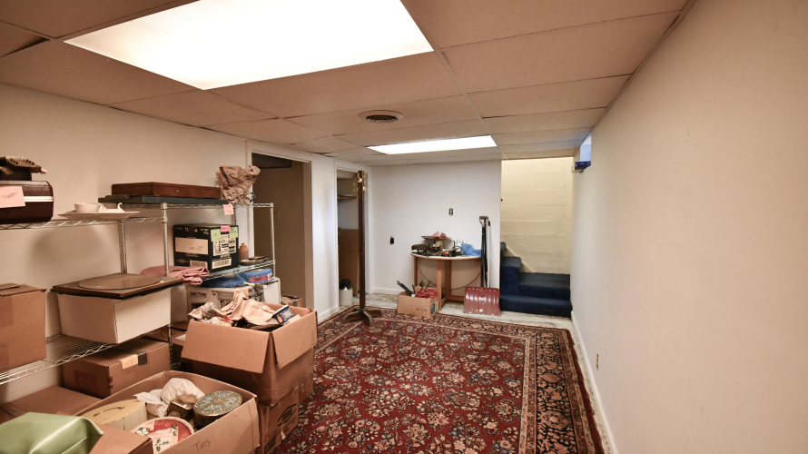 Listing Image 82