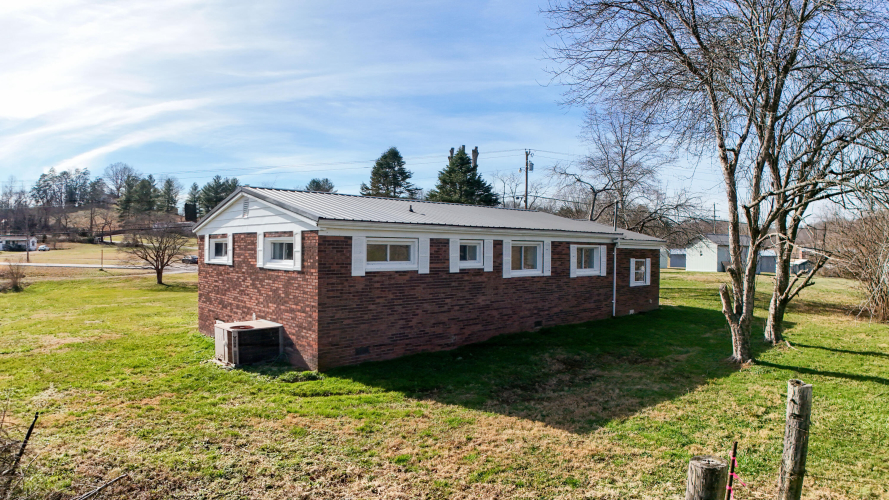 Listing Image 44