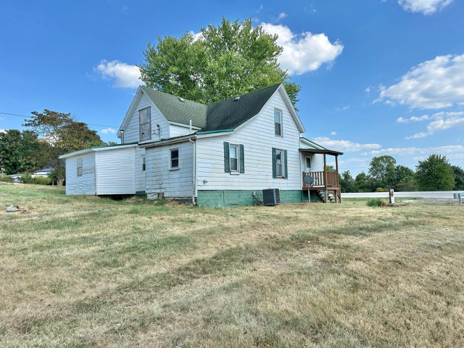 Listing Image 4