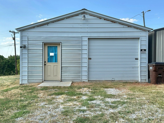 Listing Image 10