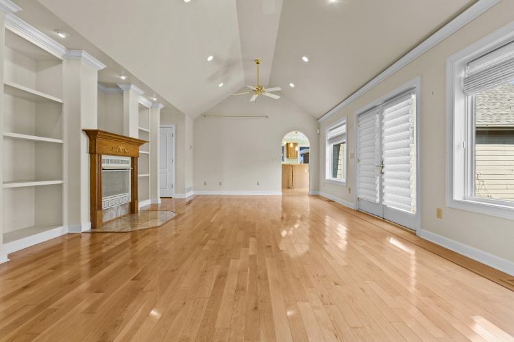 Listing Image 31