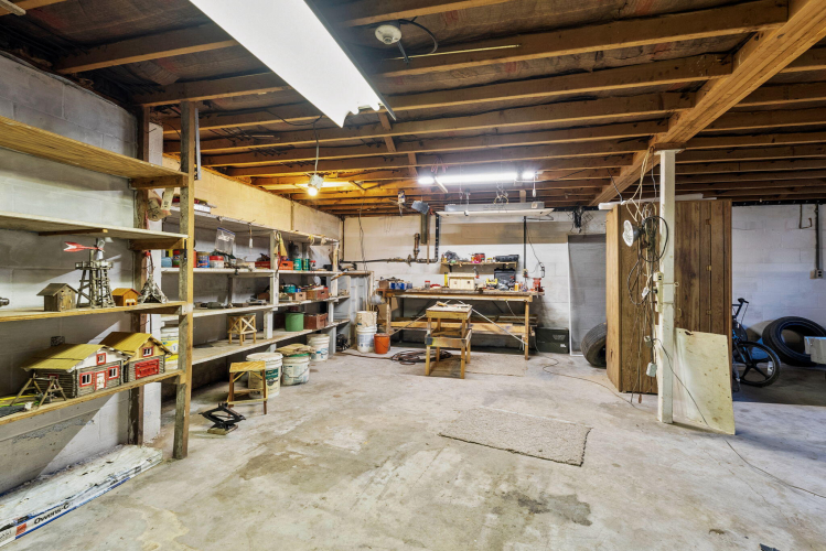 Listing Image 24
