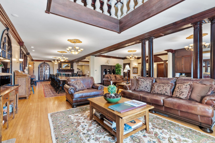 Listing Image 19