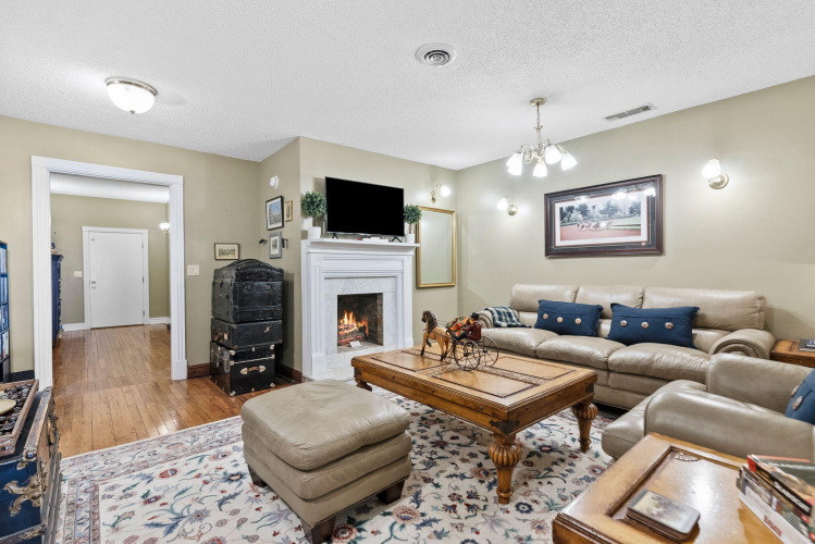 Listing Image 51