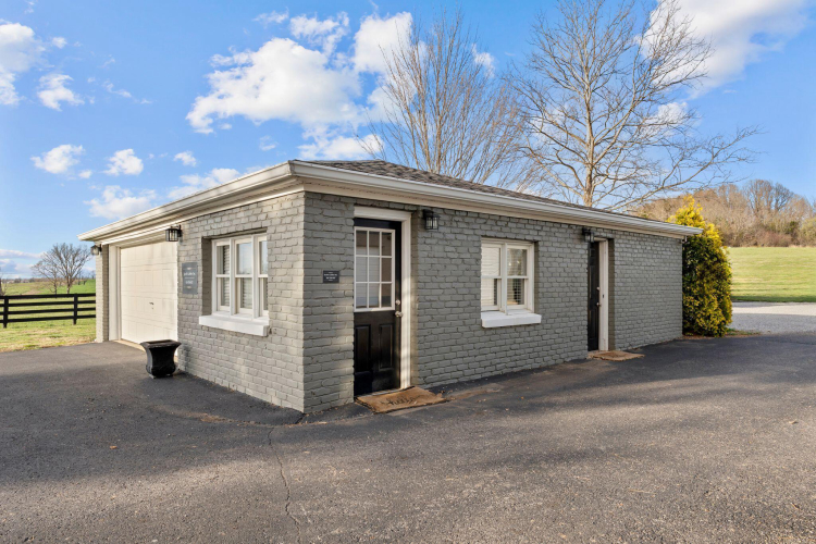 Listing Image 87