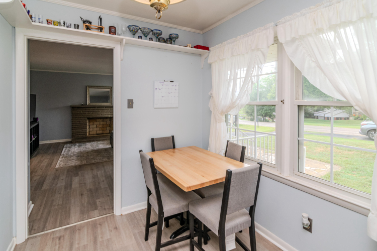 Listing Image 10