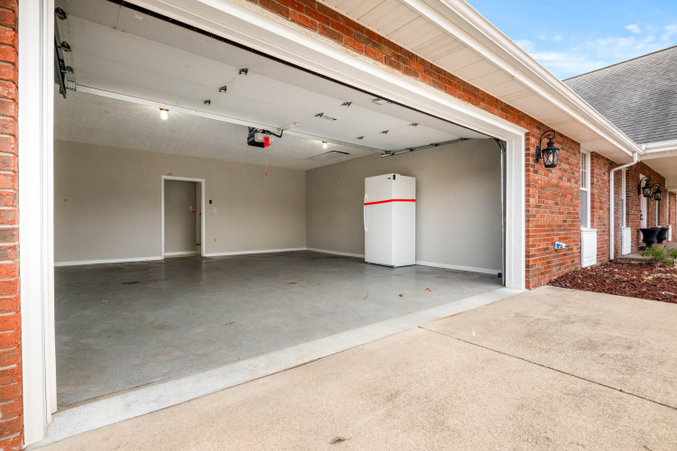 Listing Image 103