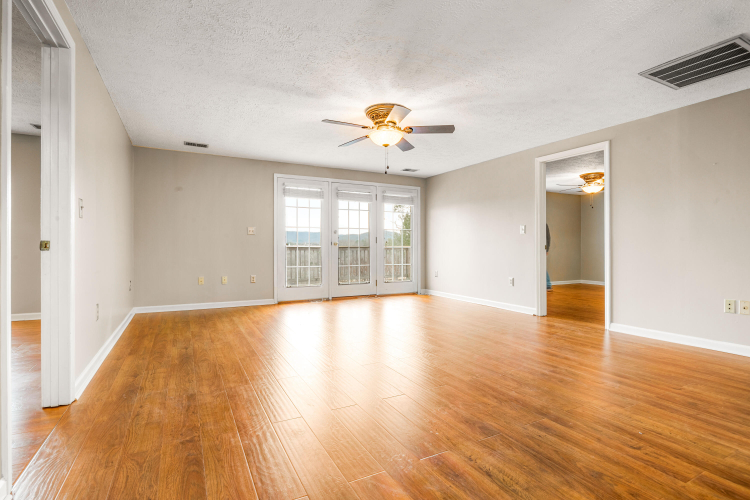 Listing Image 53