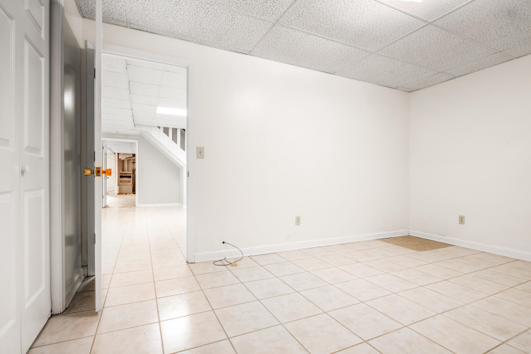 Listing Image 65