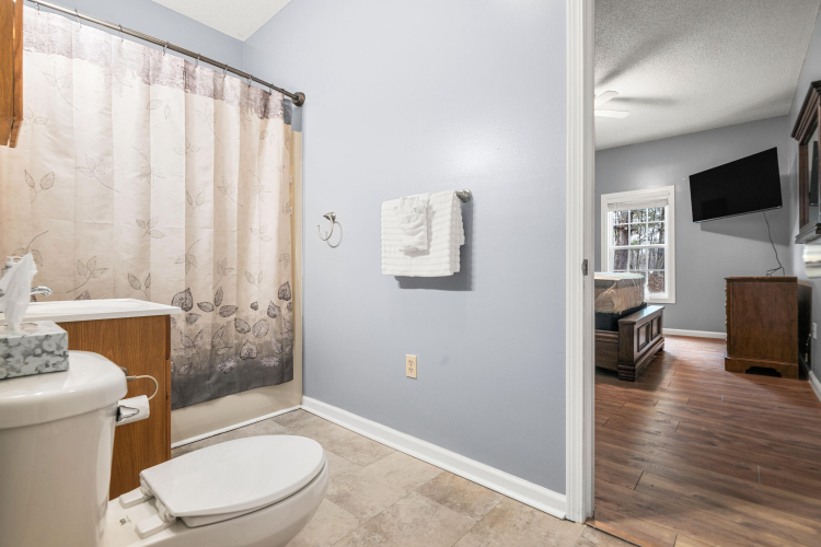 Listing Image 84