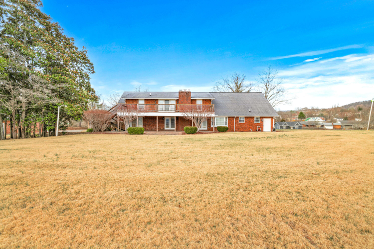 Listing Image 100