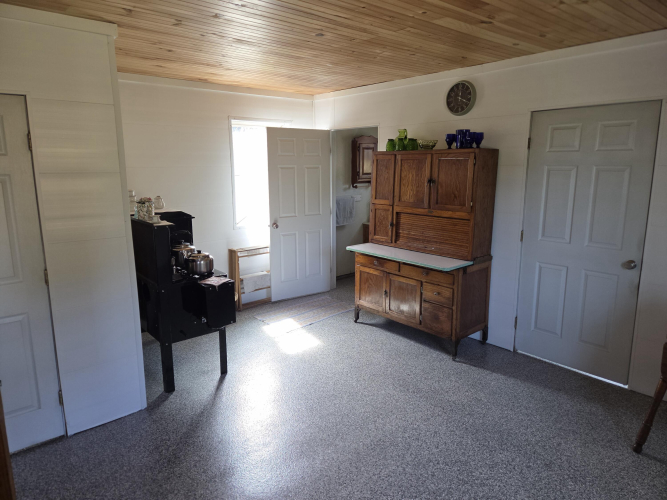 Listing Image 73