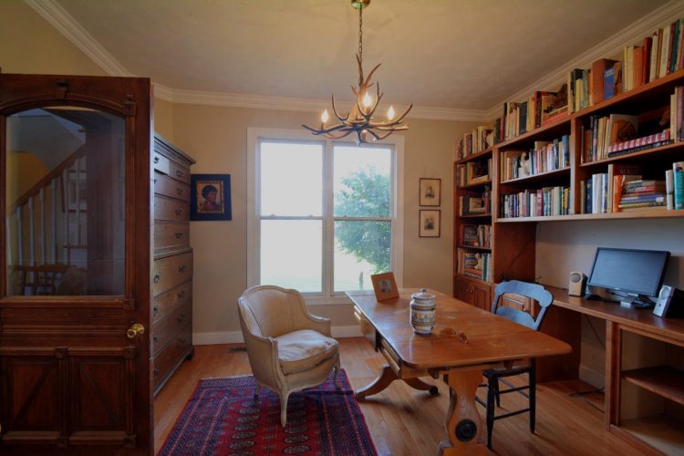 Listing Image 5