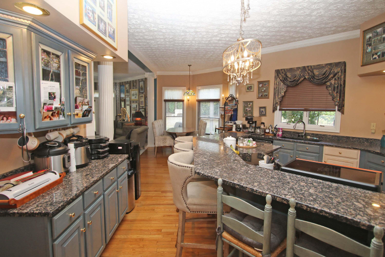 Listing Image 17