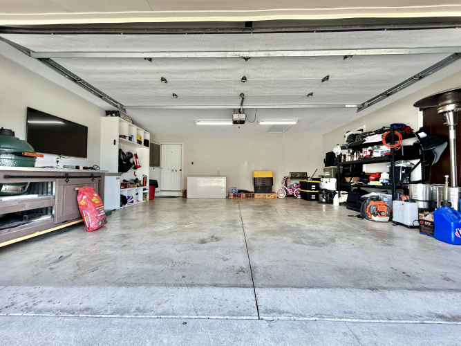 Listing Image 64