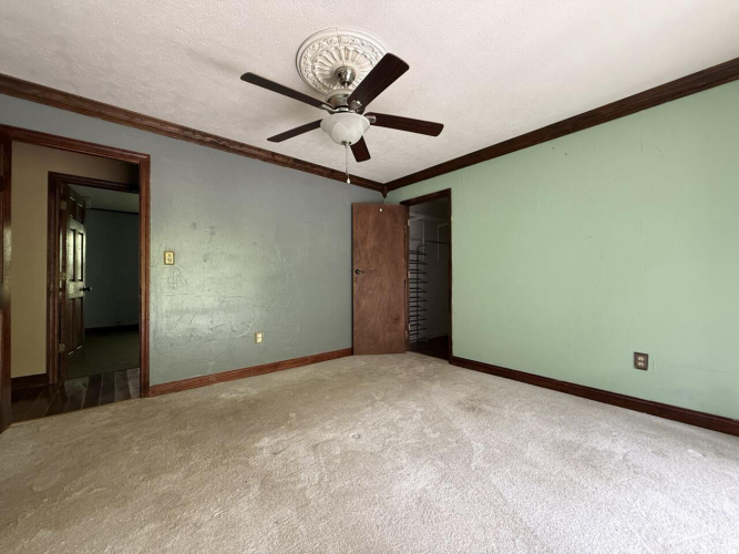 Listing Image 28