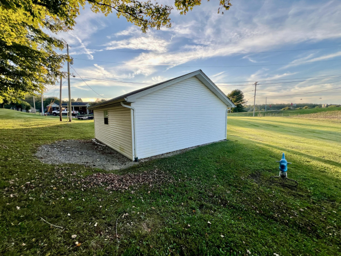 Listing Image 16