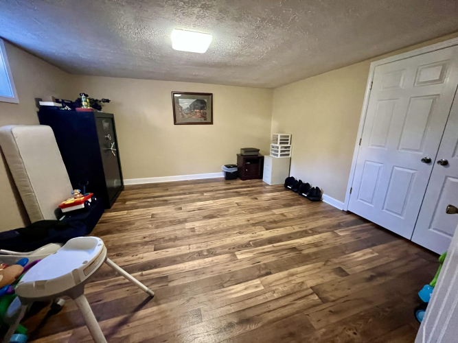 Listing Image 74