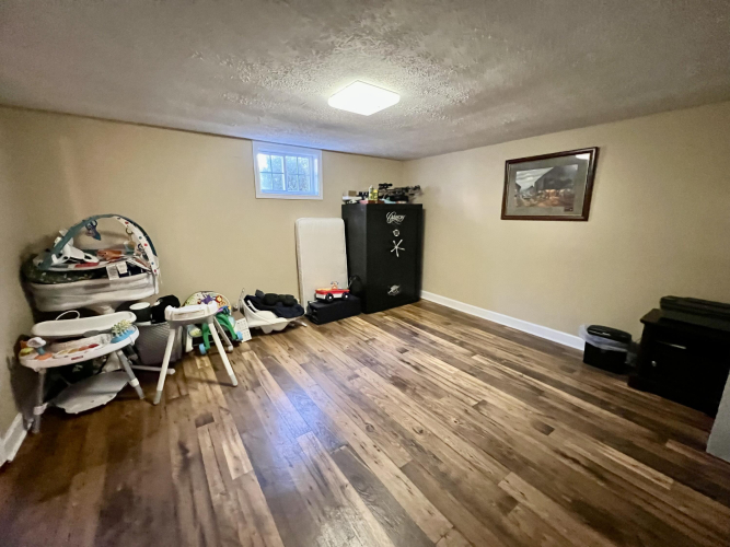 Listing Image 75