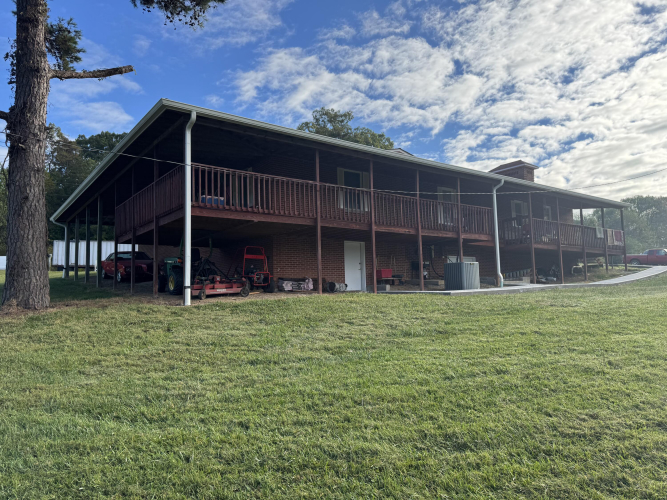 Listing Image 5