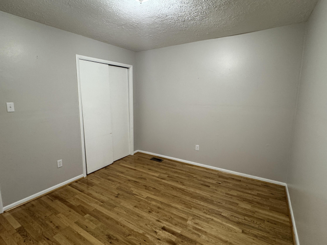 Listing Image 30