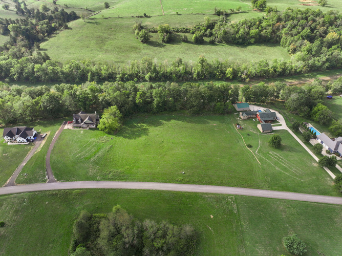 Listing Image 8