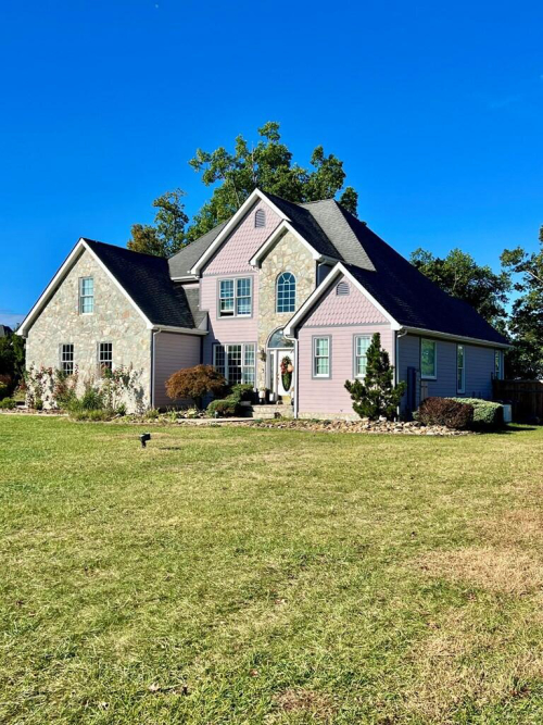 Listing Image 4