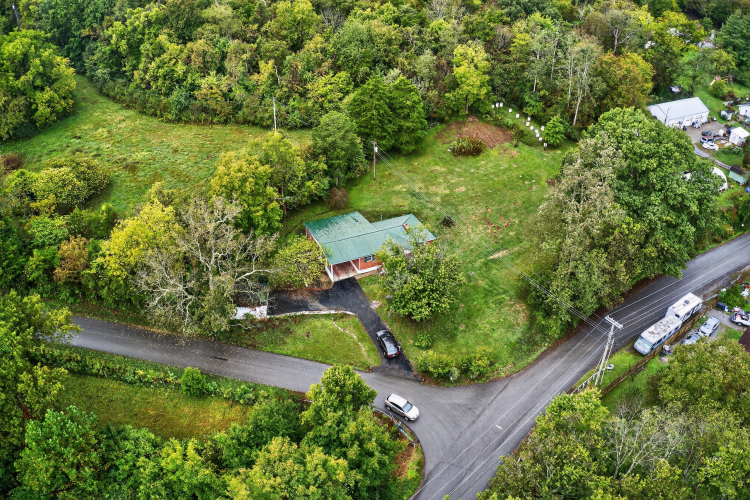 Listing Image 8