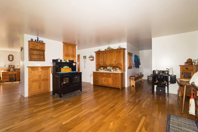 Listing Image 59