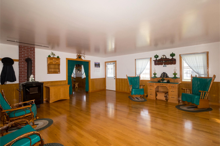 Listing Image 7
