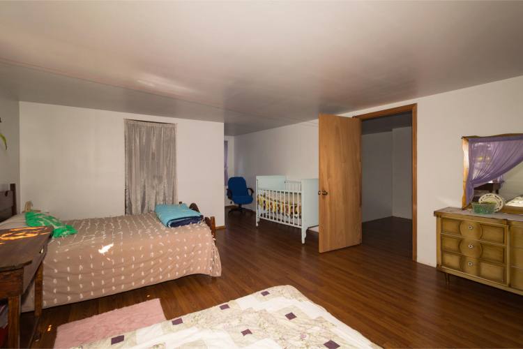 Listing Image 64