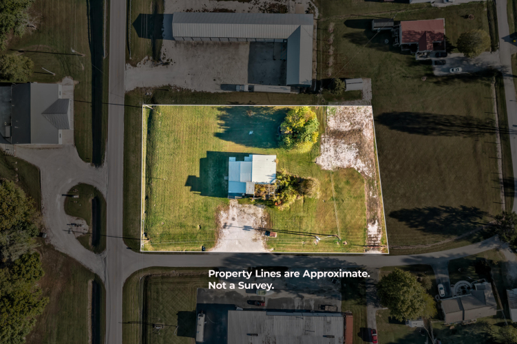 Listing Image 4