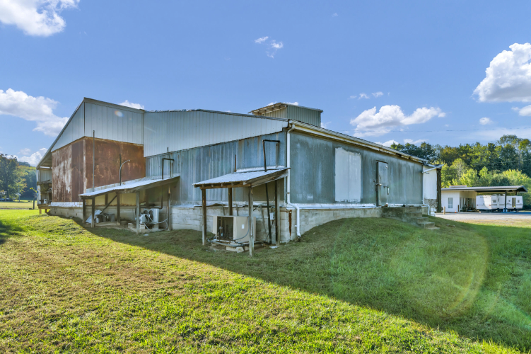 Listing Image 9