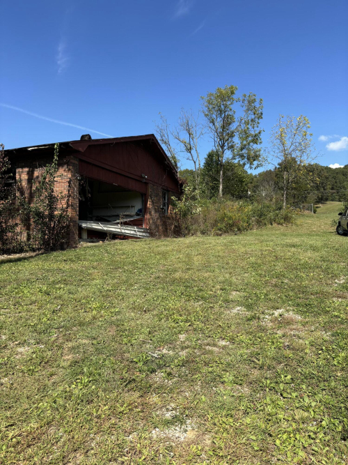 Listing Image 5