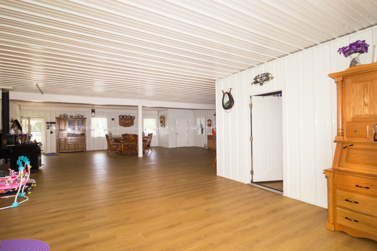 Listing Image 43
