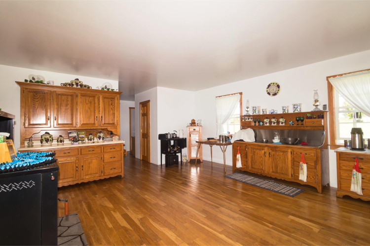 Listing Image 8