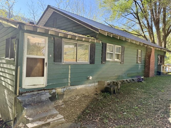Listing Image 17